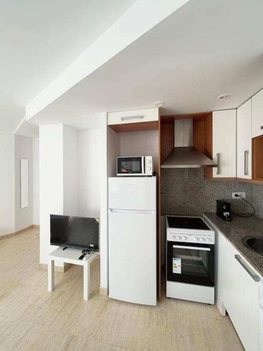 M2 Apartament Centric Terrassa Bagian luar foto