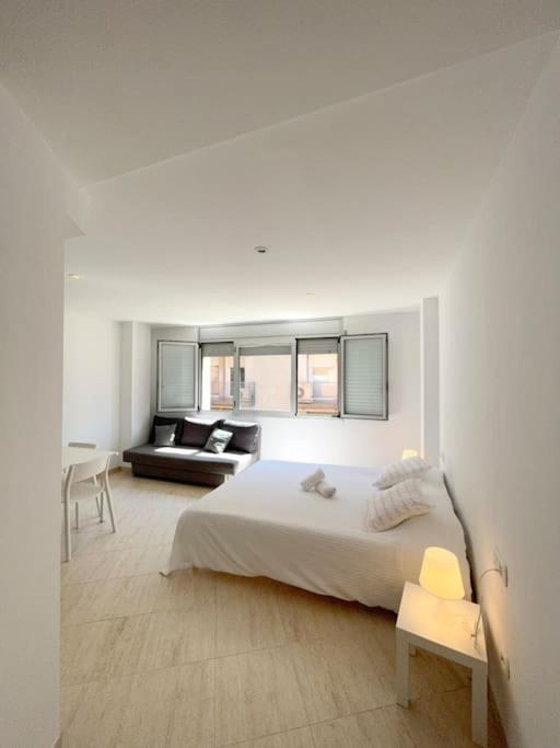 M2 Apartament Centric Terrassa Bagian luar foto